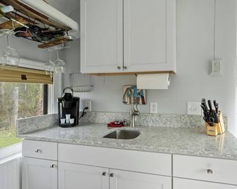 Crooked Lake Express - Alanson - Kitchen