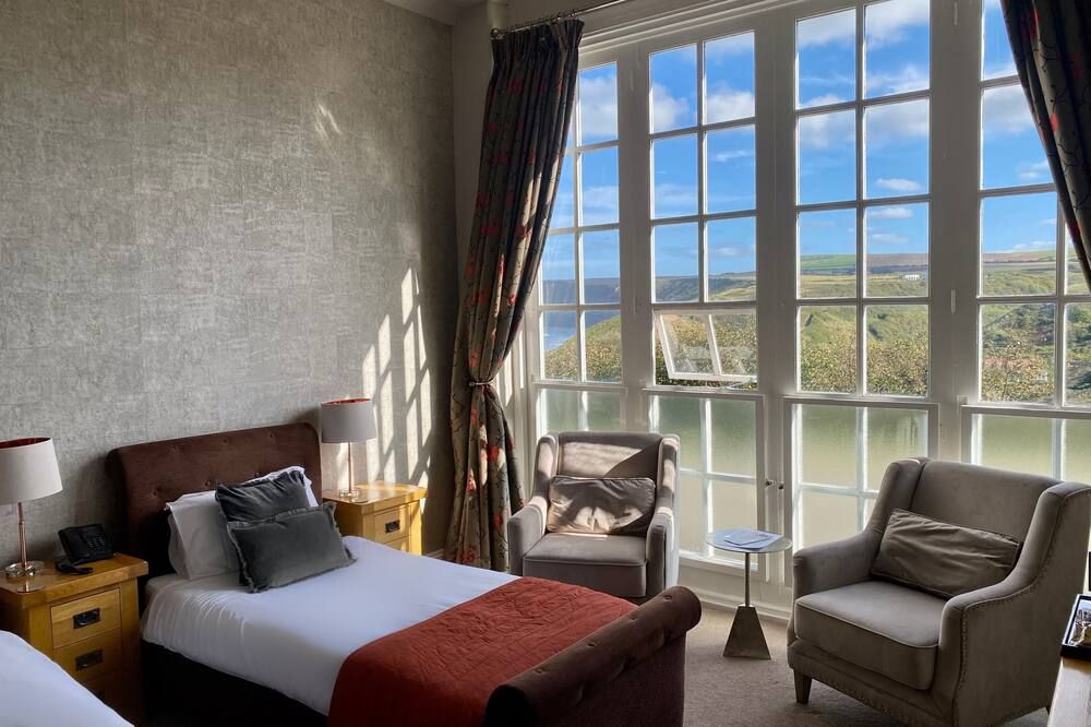 The Spa Hotel - Saltburn-by-the-Sea - Bedroom