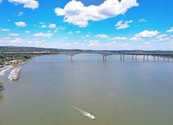 Deck View of Hudson River & Mt Beacon - Boho Suite - Newburgh - Playa