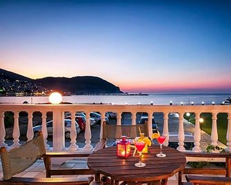 Aeolos Hotel - Skopelos - Balcony