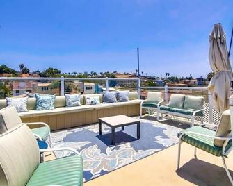 Mission Bay Studio w Ocean Views from Rooftop Deck - San Diego - Balcony