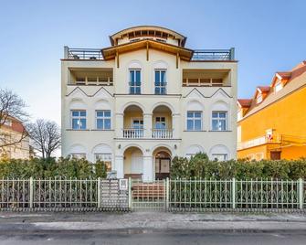 Apartamenty Sun & Snow Willa Perla - Międzyzdroje - Bygning