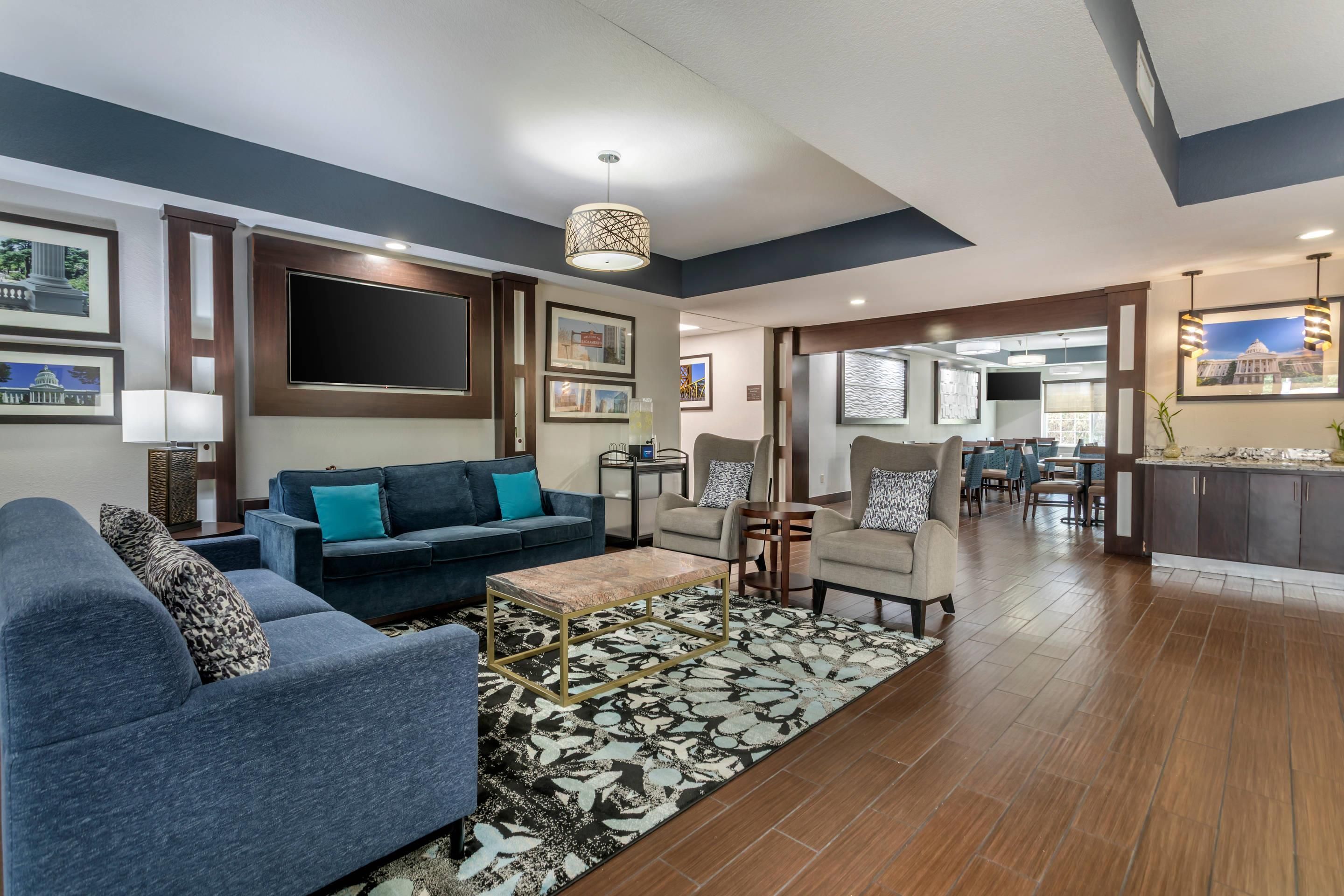 Comfort Suites Downtown Sacramento - סקרמנטו - סלון