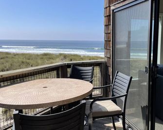 Beachfront Condo With Amazing Views, Comfort, And Fun For Everyone - Watsonville - Balkon