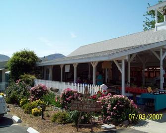 Lakeshore Lodge - Wofford Heights