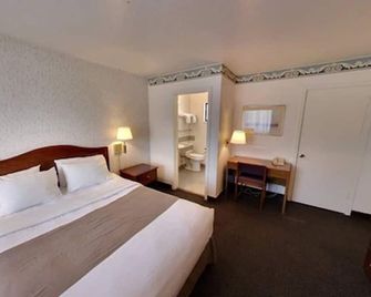 Monterey Fairgrounds Inn - מונטריי - חדר שינה