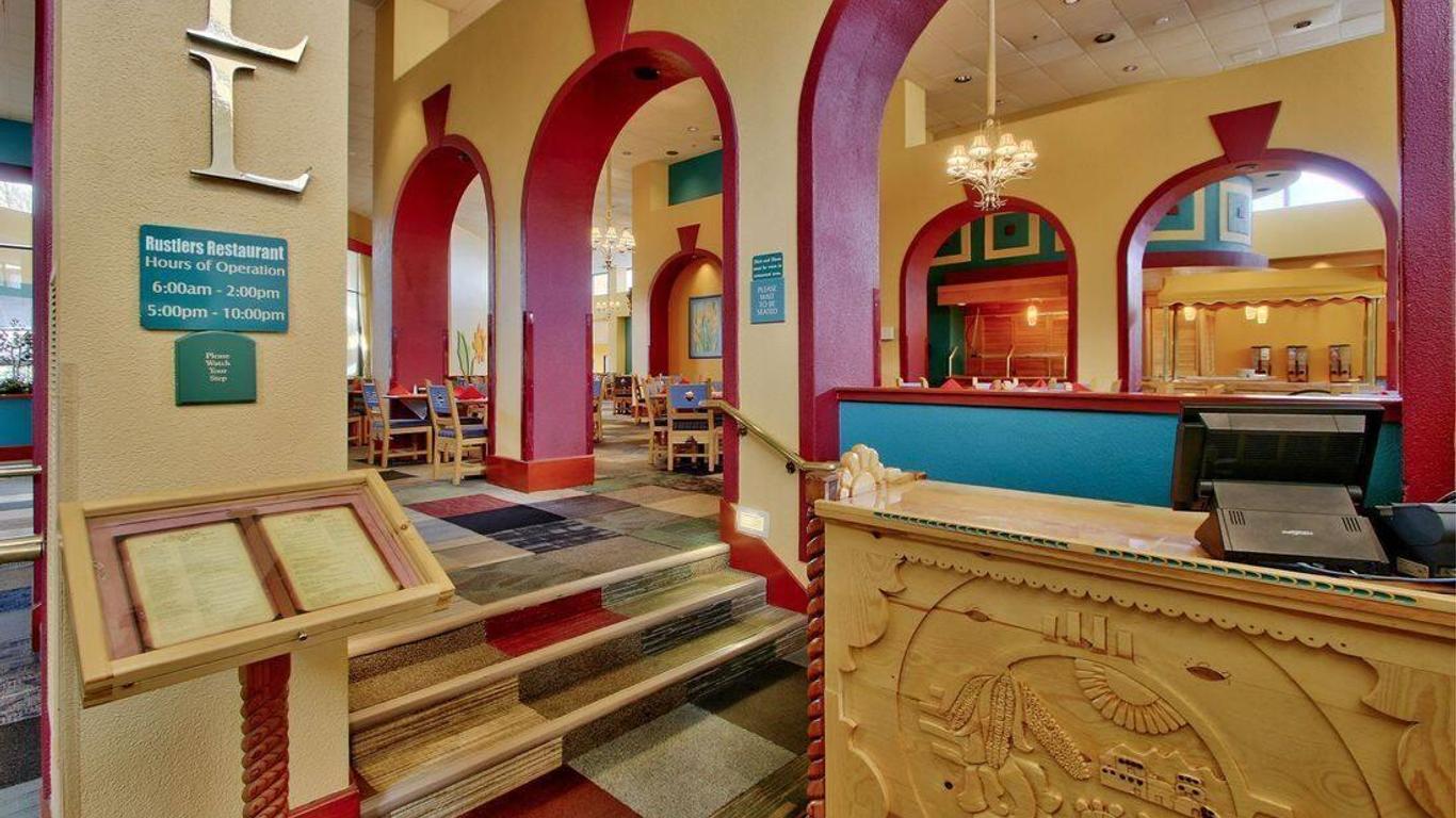 Ramada Plaza by Wyndham Albuquerque Midtown