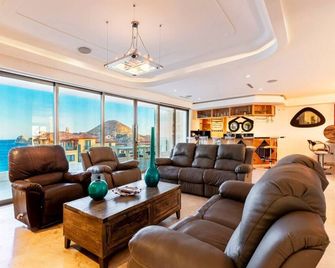 Penthouse in Cabo - Private Rooftop Pool - Cabo San Lucas - Phòng khách