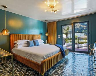 ذا ستارداست هوتل - بالم سبرينغس - غرفة نوم