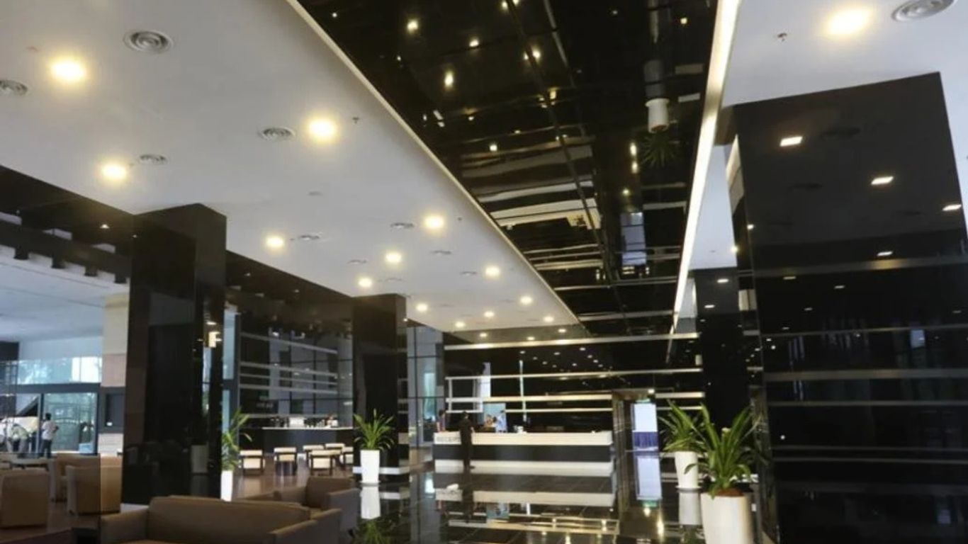 e.City Hotel at OneCity