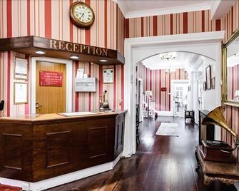 The Nightingale Hotel - Shanklin - Front desk