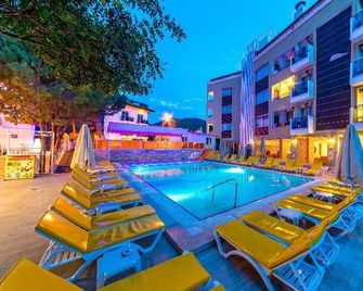 Mersoy Bellavista Hotel - İçmeler - Pool