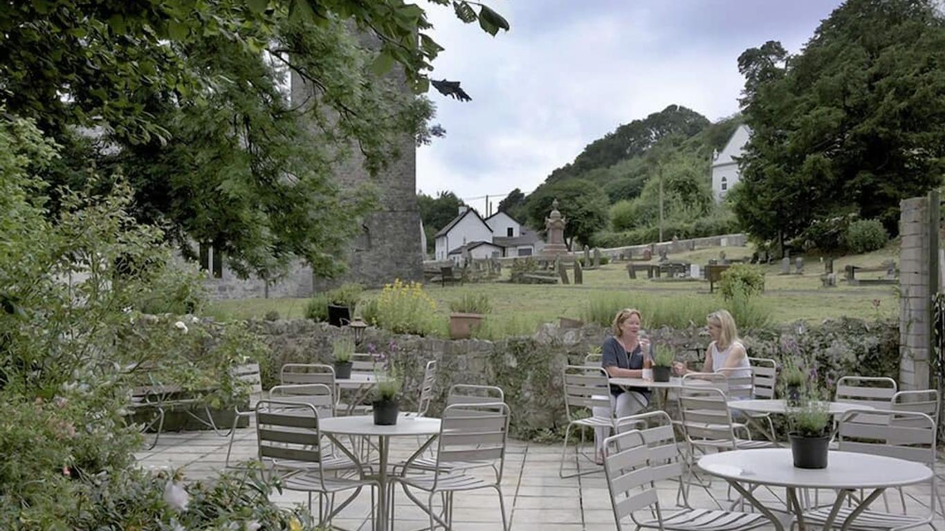 Fox And Hounds Llancarfan