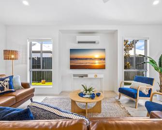 Premium 4-Bed Coastal Escape with BBQ and Pool - Peregian Beach - Living room