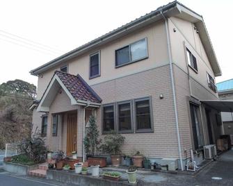 Beppu Yukemurinooka Youth Hostel - Beppu - Building