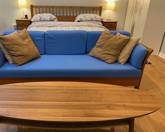 Cute Cottage Close To Town and Bike Trails - Olympia - Obývací pokoj
