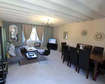Au Mont Chez Nous # Jacuzzi & Sauna # - Pontorson - Comedor