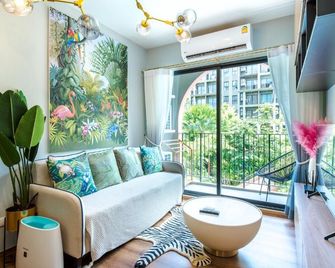 2BR Designer's villa at Cicada Huahin - Hua Hin - Living room