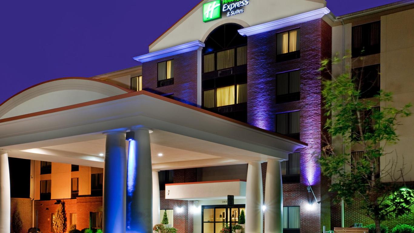 Holiday Inn Express & Suites Chesapeake