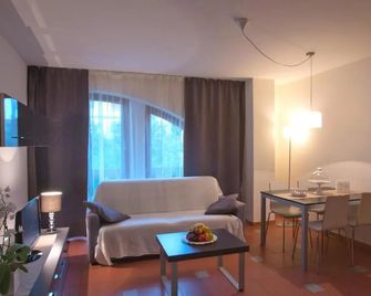 Lacroma Aparthotel - גראדו - סלון