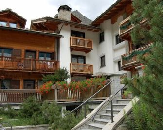 Residence Ruetoreif - Gressoney-Saint-Jean - Building