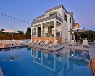Amazing Villa Near Ibiza Town - Es Canar - Piscine