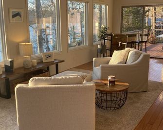 Adventure Awaits: Boating, Swimming, Fishing, Hiking, Golf, Kayaking! - Hot Springs Village - Sala de estar