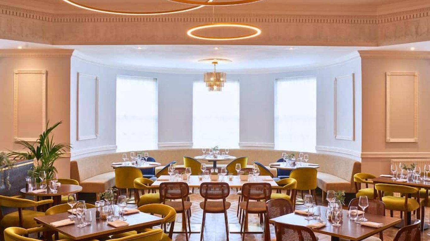 Shaw Hill Golf Resort & Spa Hotel