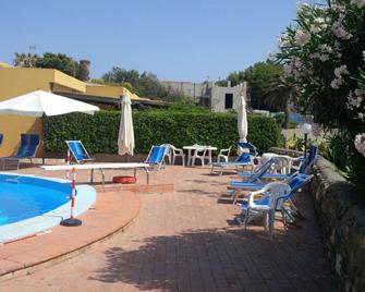 Residence Covo degli Dei - Milazzo - Zwembad