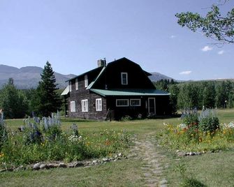 Group Vacation Rental for Family And Cor - East Glacier Park - Edificio