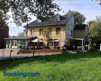 Hotel Restaurant The Kings Head Inn - Teuven - Edificio