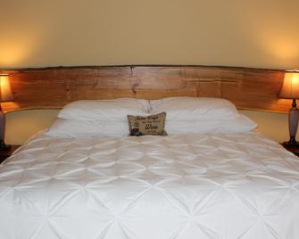 Comforts Of Whidbey - Langley - Bedroom