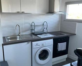 Superbe Studio en résidence proche de la Mer - Cagnes-sur-Mer - Cocina