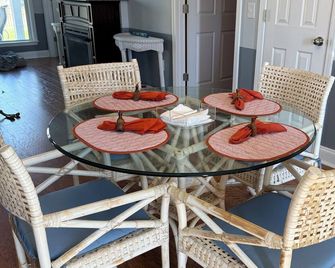 Annie's Place- A great Day at Lake Marion, SC - Summerton - Comedor