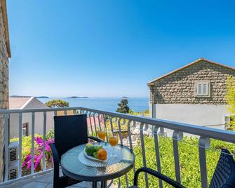 Rooms Tupina By Paulina - Mlini - Balcón