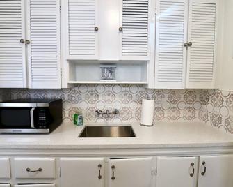 Victoria's Paradise-Close to Whole Foods, Airport, Cruise port - Fort Lauderdale - Cocina
