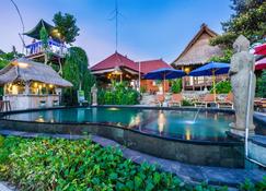 The Dafish Ceningan - Nusa Penida - Pool