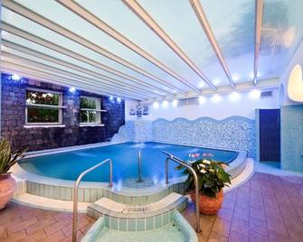 Hotel Floridiana Terme - Ischia - Pool
