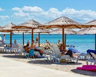 Villas Resort In Vir With Pool - Vir - Plaża