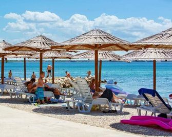 Villas Resort In Vir With Pool - Vir - Plage