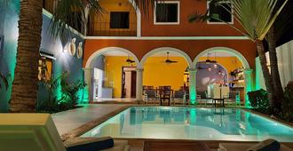 Merida Santiago Hotel Boutique - Mérida - Pool