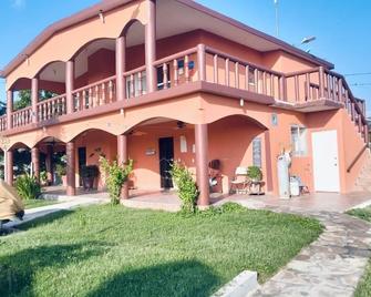 Cozy Hispanic Guest House 'Casa Las Margaritas' - Sabinas Hidalgo - Edificio