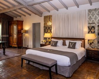 Le Vallon de Valrugues Hotel Spa & Villas - סן-רמי דה-פרובאנס - חדר שינה