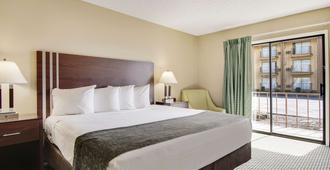 Rodeway Inn and Suites Portland - Jantzen Beach - Portland - Bedroom