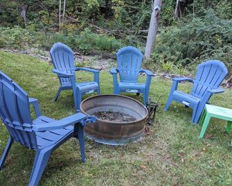 Cozy Cabin with an RV &Camper Hookup \nPet Friendly \nPeaceful & Relaxing - Bath - Patio