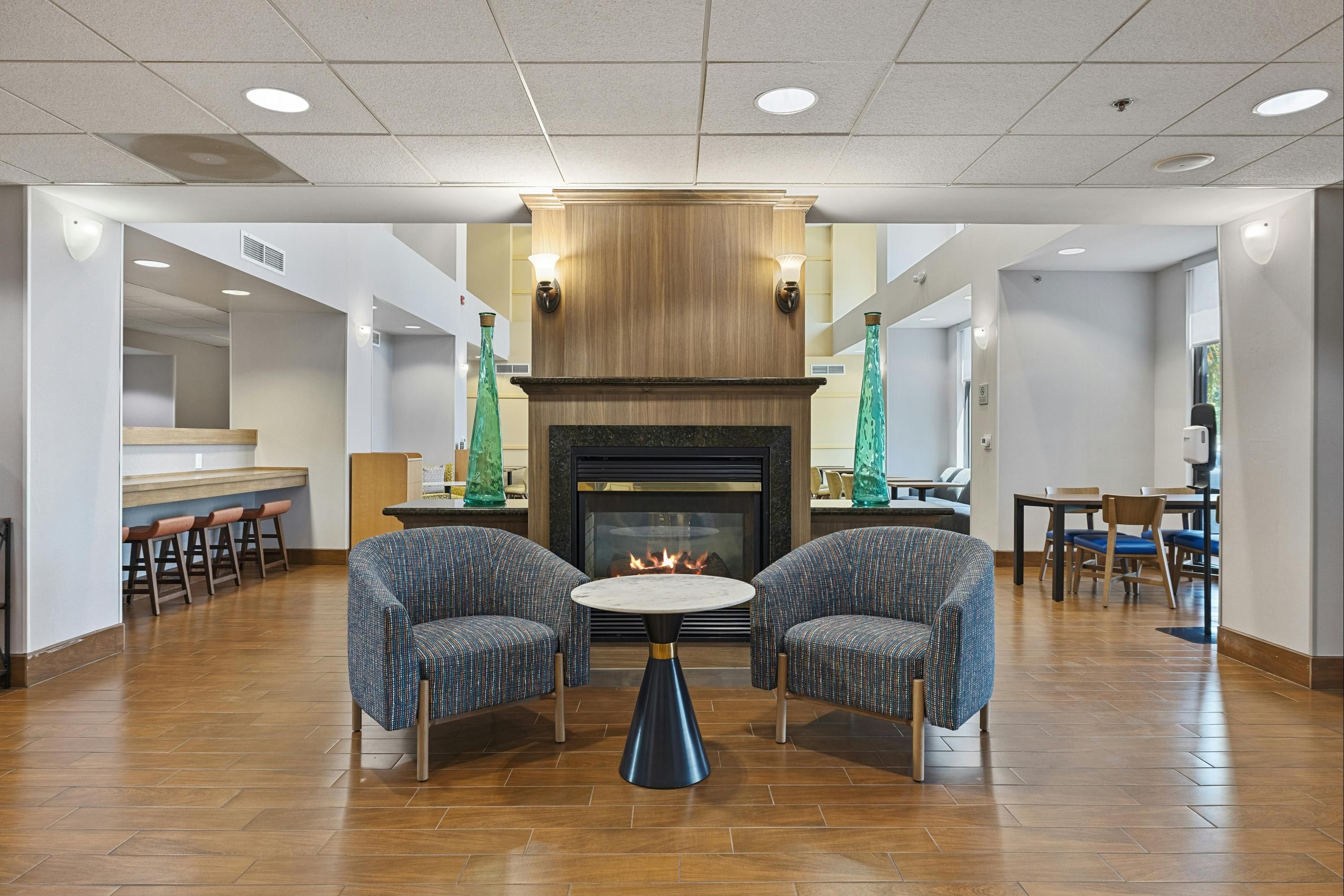 Hampton Inn & Suites Madera - Madera - Area lounge