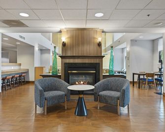Hampton Inn & Suites Madera - Madera - Ingresso