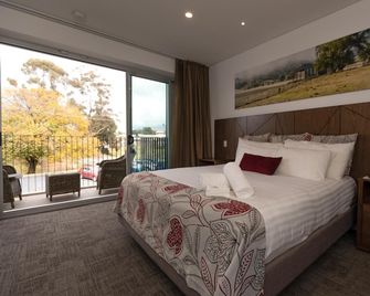 Young Federation Motor Inn - Young
