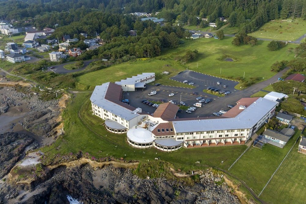 Adobe Resort - Yachats - Edificio