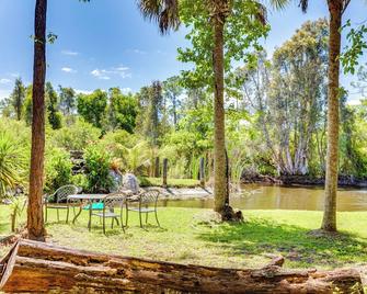 Family-Friendly Palm City Home: 14 Mi to Beach! - Palm City - Patio